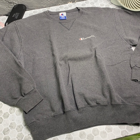 Champion Sweaters - Champion Large Gray Crewneck Pull Over